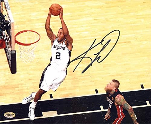 Kawhi Leonard San Antonio Spursi potpisao je autografirano 8 x 10 dvije ruke Dunk fotografija