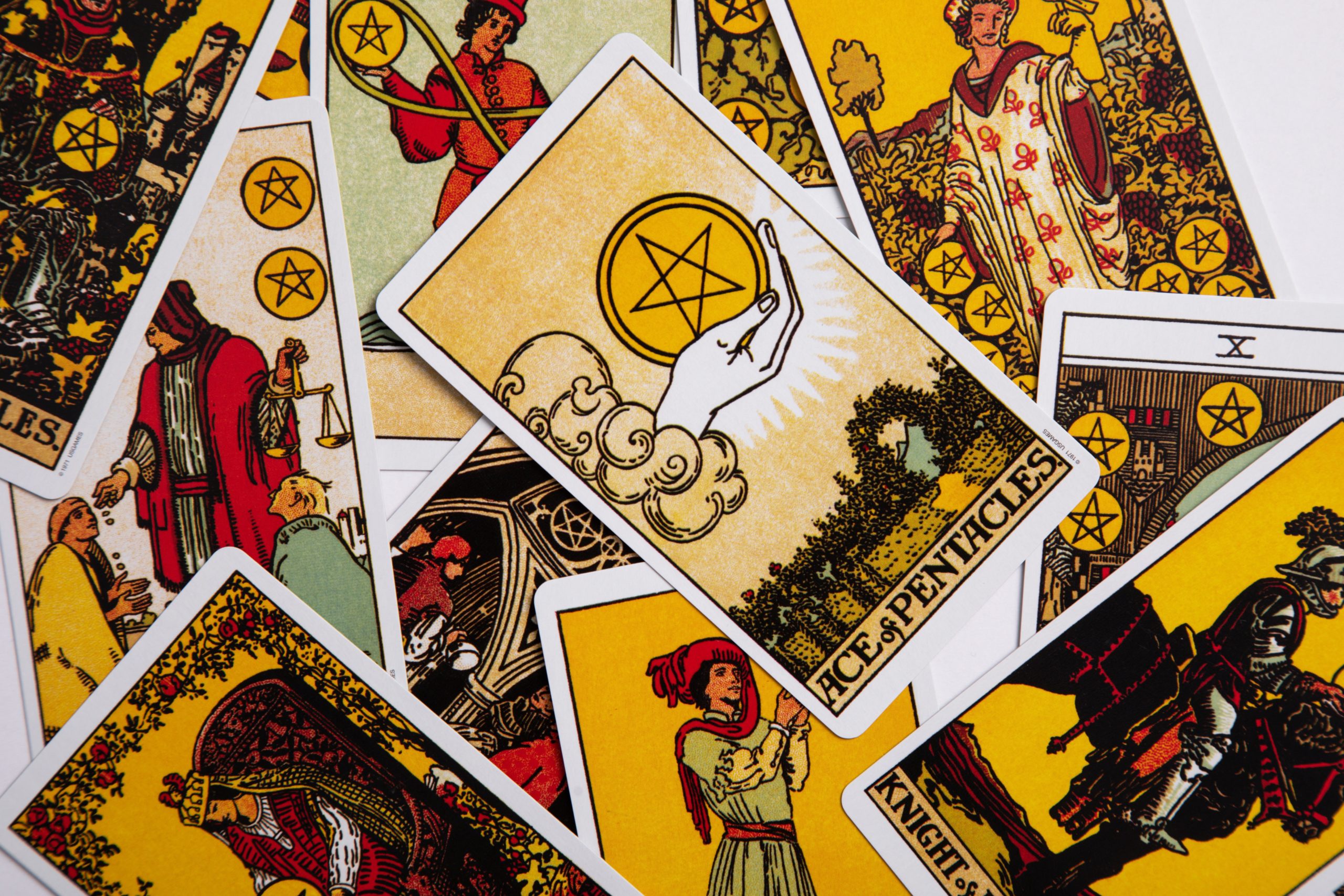 Free Love Tarot: What Is He Thinking? Get Instant Insights