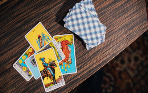 10 of Swords in Present Reading: How to Deal With It.