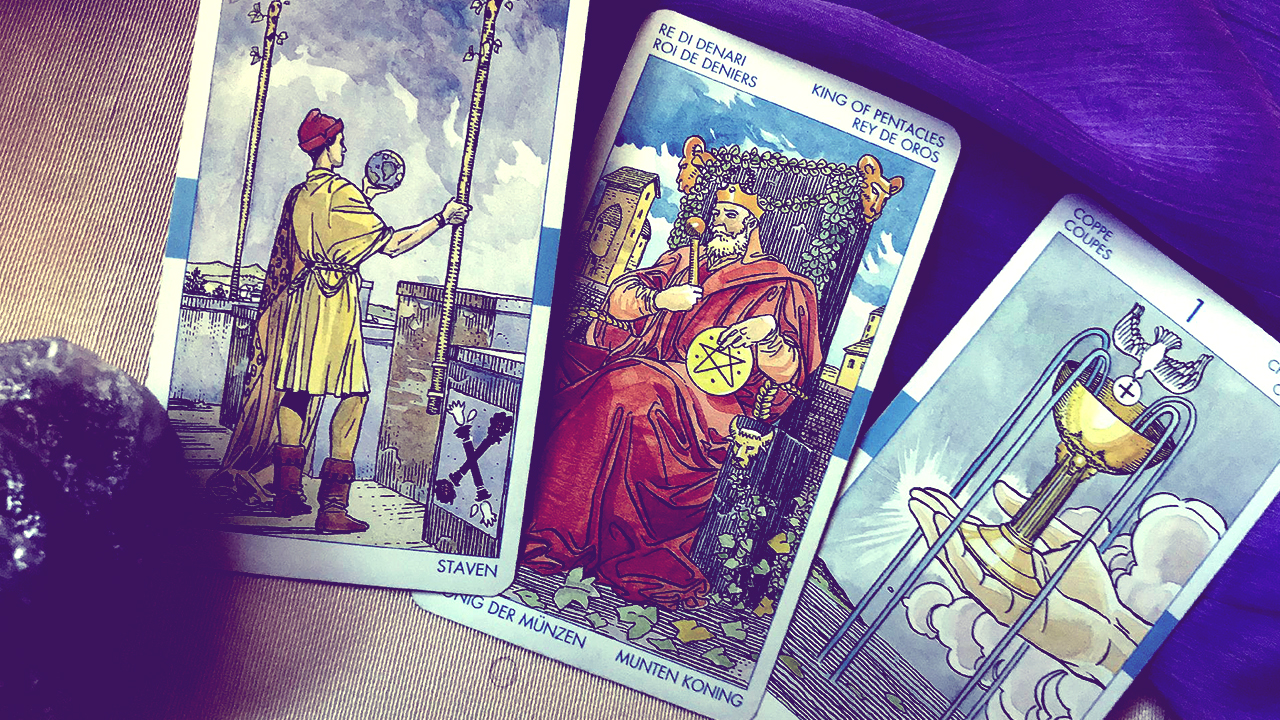 Book a Salem Tarot Card Reading: Quick, Easy, and Powerful Insights!